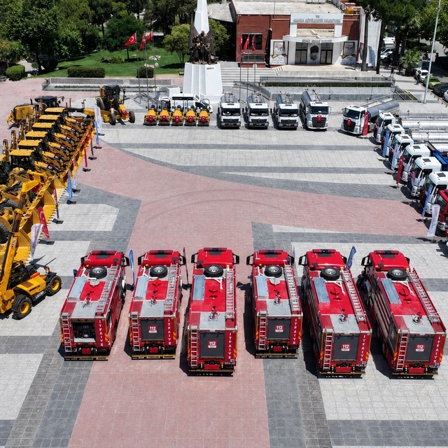 Manisa Büyükşehir filosunu 37 yeni araçla büyüttü
Manisa Büyükşehir Belediy...