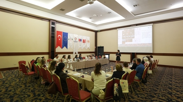 Denizli Büyükşehir, kadın dostu kent için yol haritasını oluşturuyor
Denizli Büyükşehir, kadın dostu kent çalışmalarını hızlandırdı