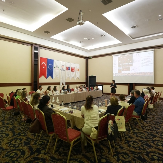 Denizli Büyükşehir, kadın dostu kent için yol haritasını oluşturuyor
Denizl...