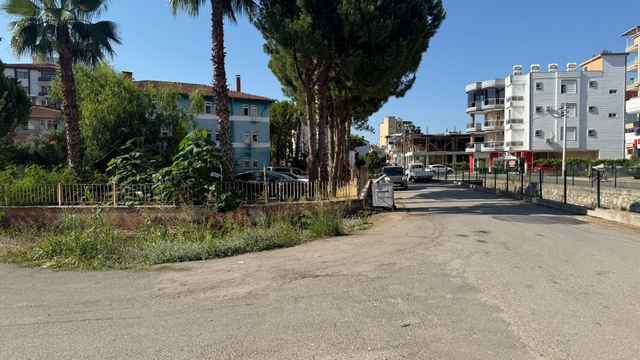 Gece yarısı patlatılan havai fişek, mahalleyi ayağa kaldırdı: Kimi deprem sandı, kimi maç var zannetti
Geceyi aydınlatan havai fişek sesleri, mahalle sakinlerini yatağından kaldırdı
"Bir patlama oldu deprem olduğunu sandım, sonra düğün var zannettim"