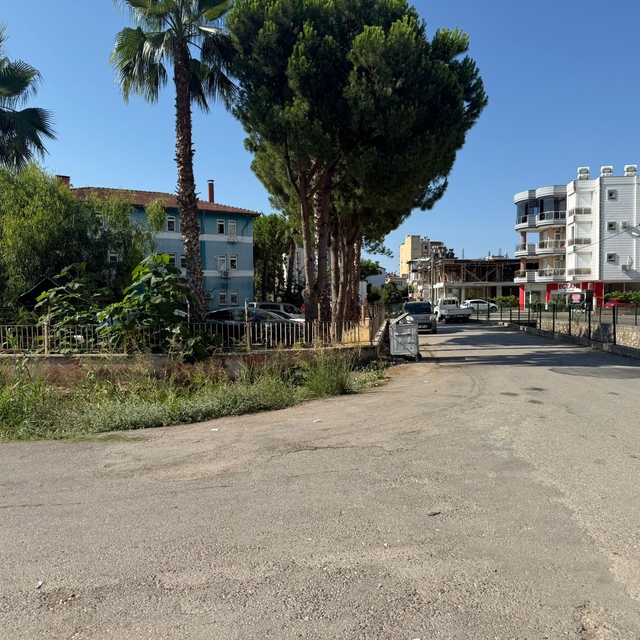 Gece yarısı patlatılan havai fişek, mahalleyi ayağa kaldırdı: Kimi deprem s...
