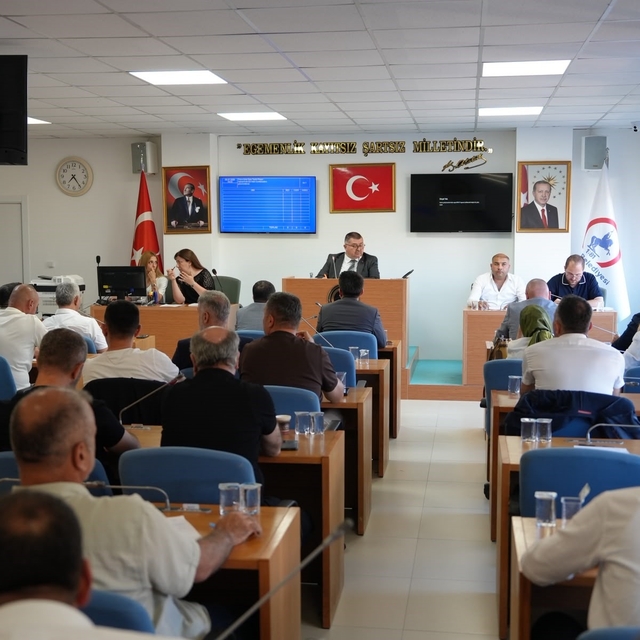 Meclis 37 gündem maddesini komisyonlara havale etti