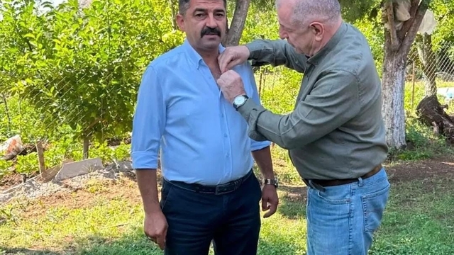 CHP'li Kale Belediye Başkanından jet transfer
"Neredeyseniz oradayım" diyen CHP'li başkan parti değiştirdi