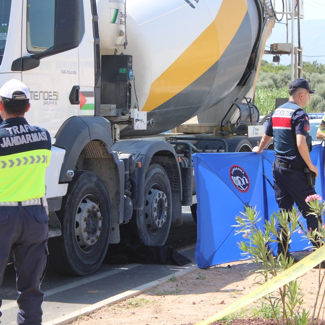 Beton mikserinin altında kalan yaşlı kadın hayatını kaybetti