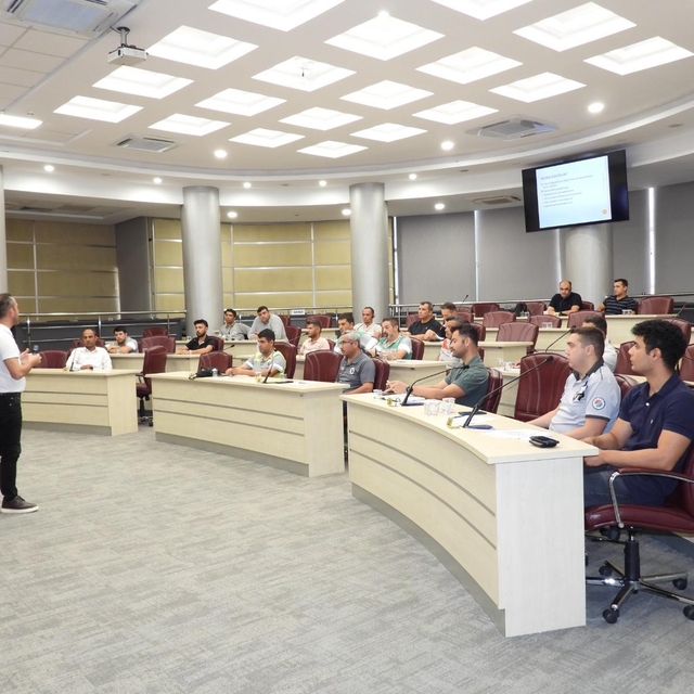 Kepez Belediyesi'nden personele "Afetlerde İş Güvenliği Eğitimi"