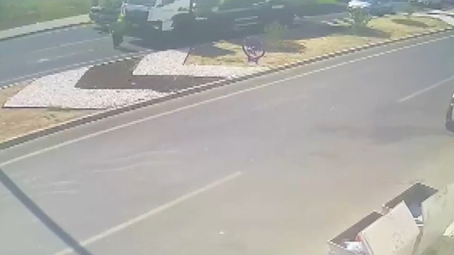 Beton mikserinin altında kaldı, kaza anı görüntüleri ortaya çıktı