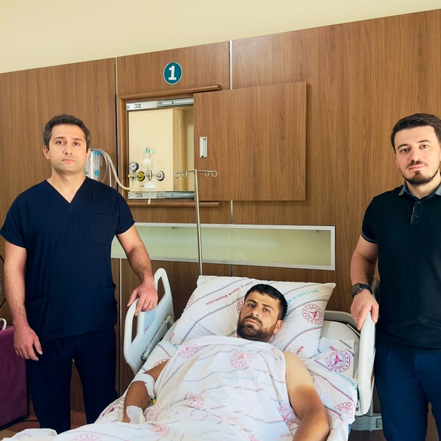 Siirt'te bacağını beton mikserine kaptıran kişi ameliyatla sağlığına kavuşt...