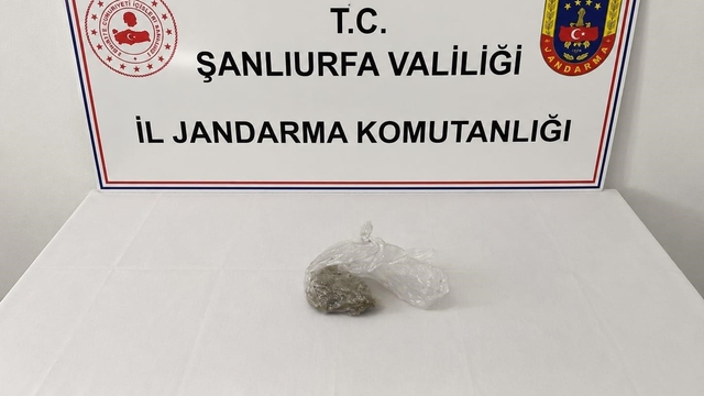 Uygulamada uyuşturucu, silah ve kaçak sigara ele geçirildi