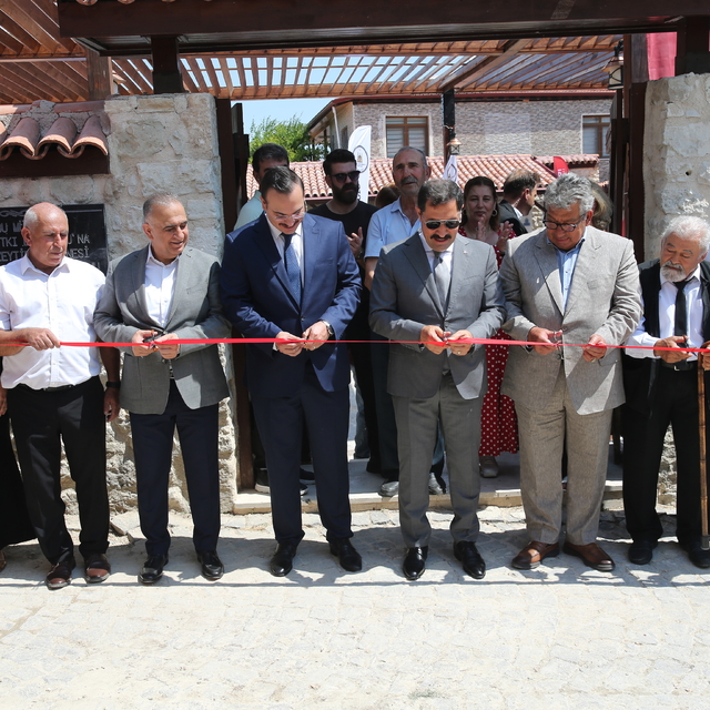 Hatay'da depremlerde hasar alan Zeytin Müzesi restore edildi