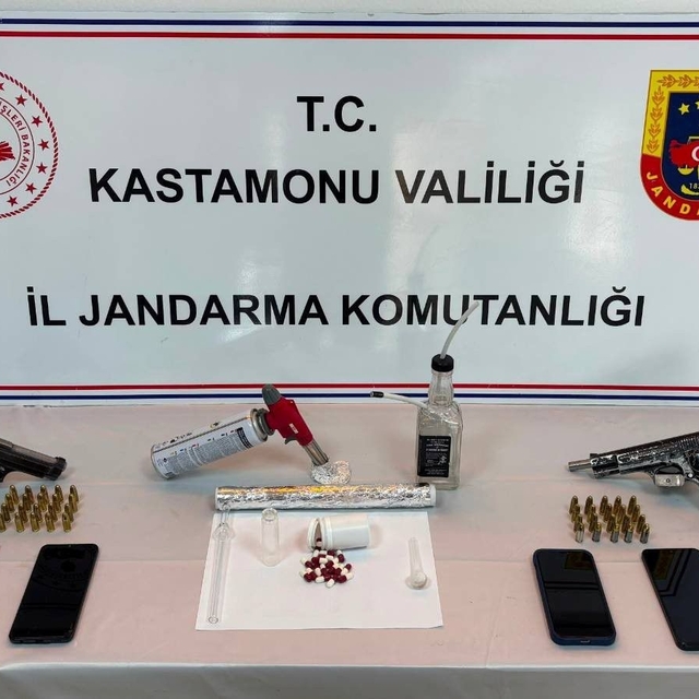 Kastamonu'da uyuşturucu operasyonlarında yakalanan 3 şüpheli tutuklandı