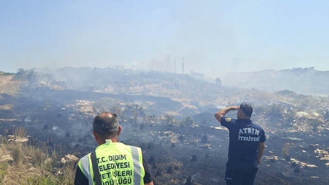 Didim Belediyesi'nden arazi yangınına 'tanker' desteği