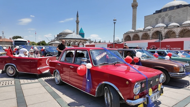 Sultan II. Bayezid Han'ın kurduğu vakfın hayır şartı yerine getirildi
Konya'da Sultan II. Bayezid Vakfiyesi'nde yer alan hayır şartı doğrultusunda çocuklar sünnet ettirildi