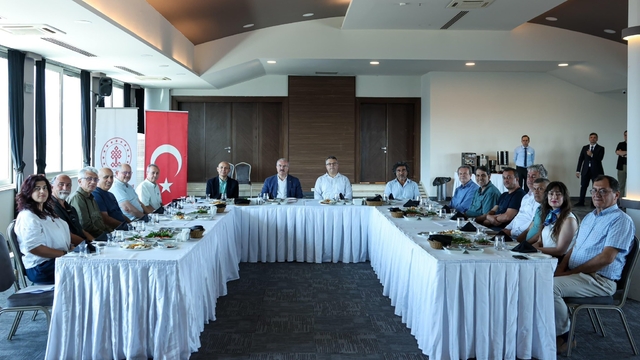 Çanakkale'de yürütülen arkeolojik bilimsel kazılar değerlendirildi
