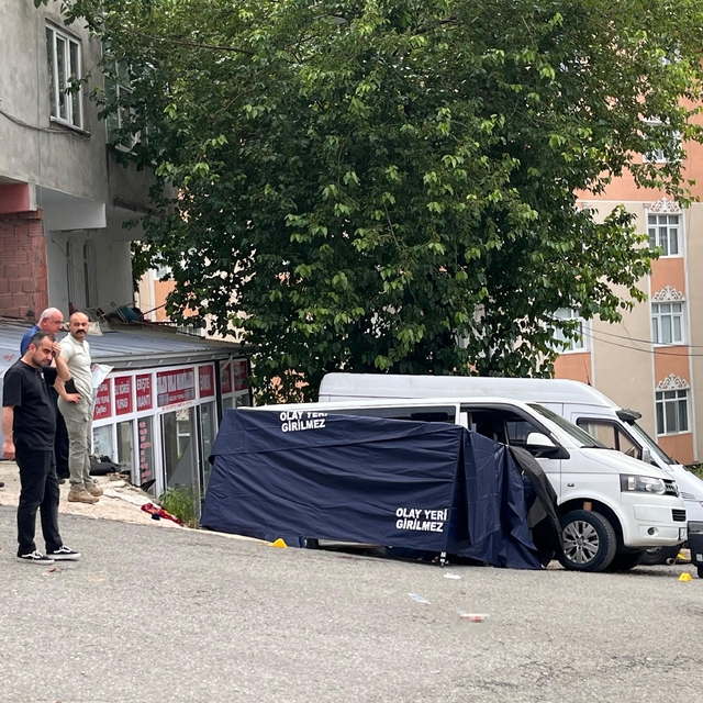 Ordu'da kardeş katliamı: 3 ölü
Tabanca ile vurulan baba, anne ve oğul hayat...