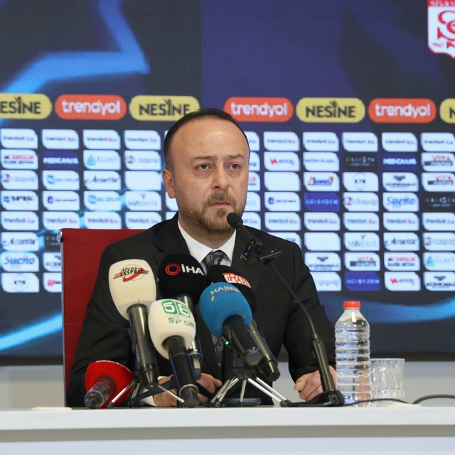 Sivasspor'da Burak Özçoban yeniden aday