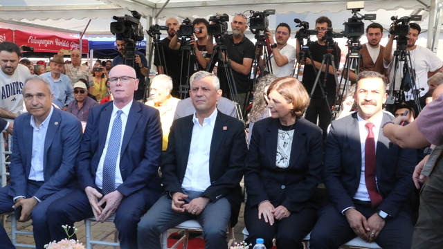 Özgür Özel: Bu millet çaresiz değildir, seçeneksiz değildir (3)
