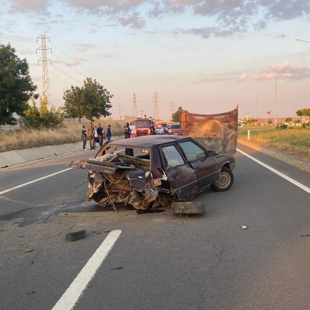 Edirne'de iki otomobil çarpıştı; 1 yaralı