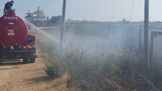 Manavgat'ta ot yangını korkuttu