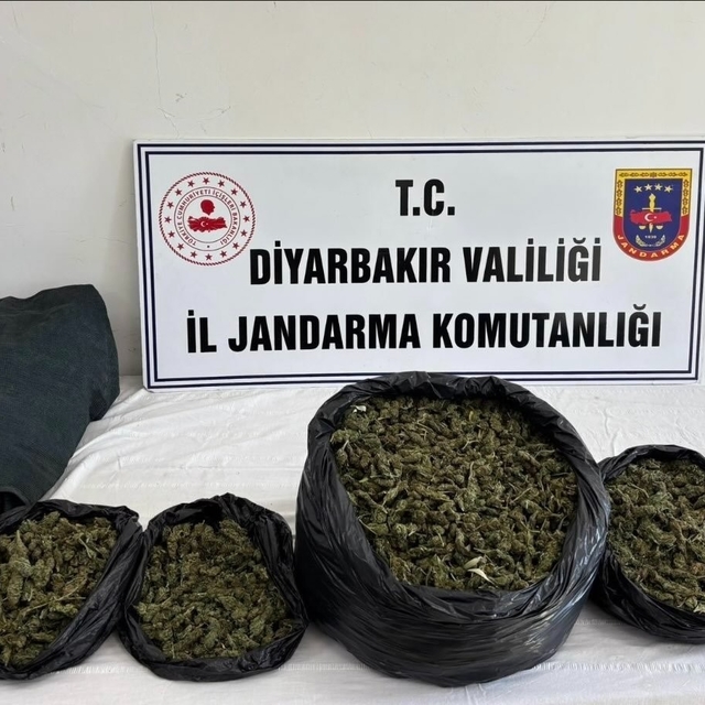 Diyarbakır'da 41 kilo esrar ele geçirildi, 18 şüpheliye işlem yapıldı