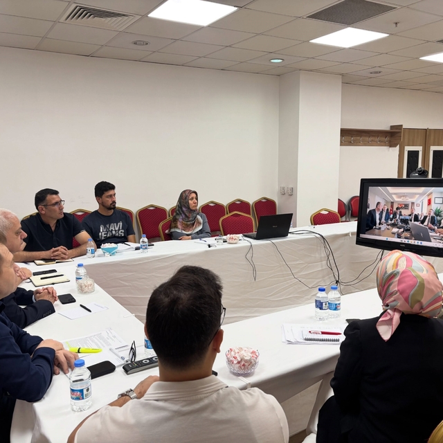 Erzincan'da evde sağlık hizmetleri ve katkı payları değerlendirildi