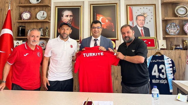 İşitme Engelliler Genç Futsal Milli Takımı Avrupa mesaisi için Kütahya'da