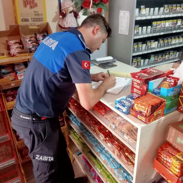 Koçarlı'da marketlere sıkı zabıta denetimi