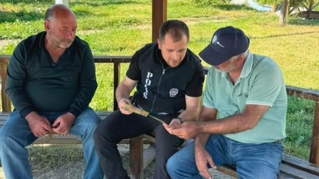 Polis, dolandırıcılığa karşı vatandaşları bilgilendirdi