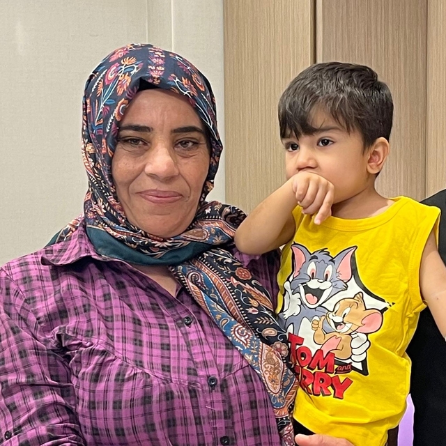İki evladını kaybetti, üçüncü çocuğuna böbreğiyle can oldu
Annenin böbreği...