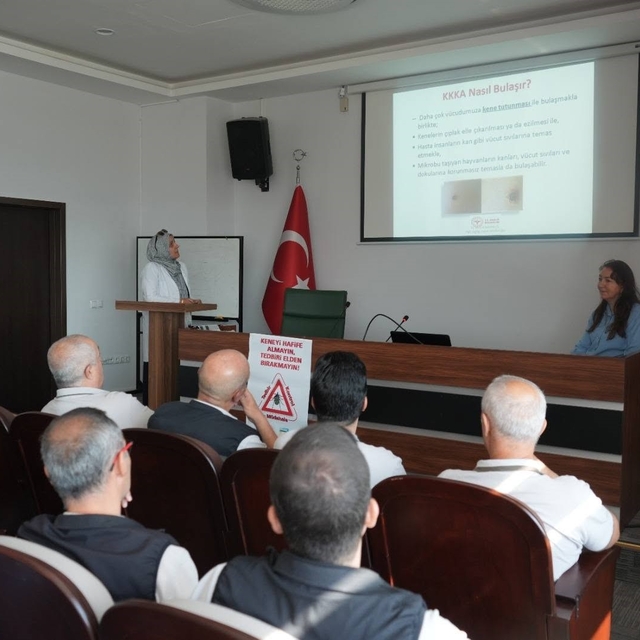 Kütahya'da OBM personeline KKKA hastalığına karşı bilgilendirme eğitimi