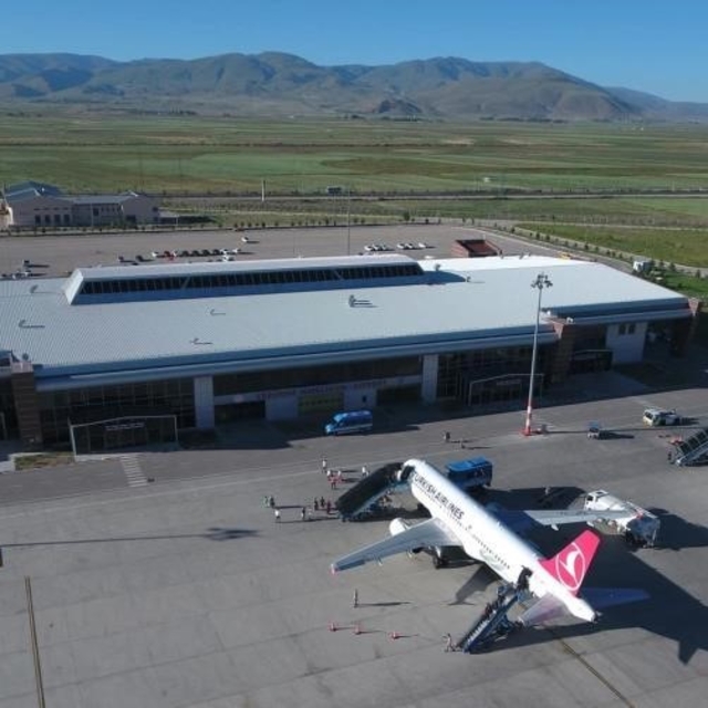 Erzurum Havalimanı'nda haftalık uçuş sayısı 64'e yükseldi