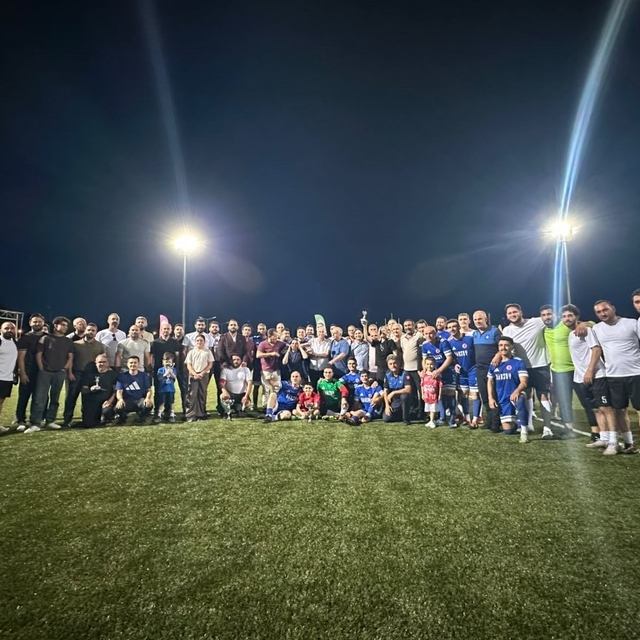 Kartepe Belediyesinin birimler arası futbol turnuvasını Zabıta Müdürlüğü ka...
