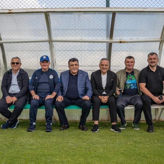 Çaykur Rizespor Başkanı Saruhan'dan Erzurum kampına ziyaret