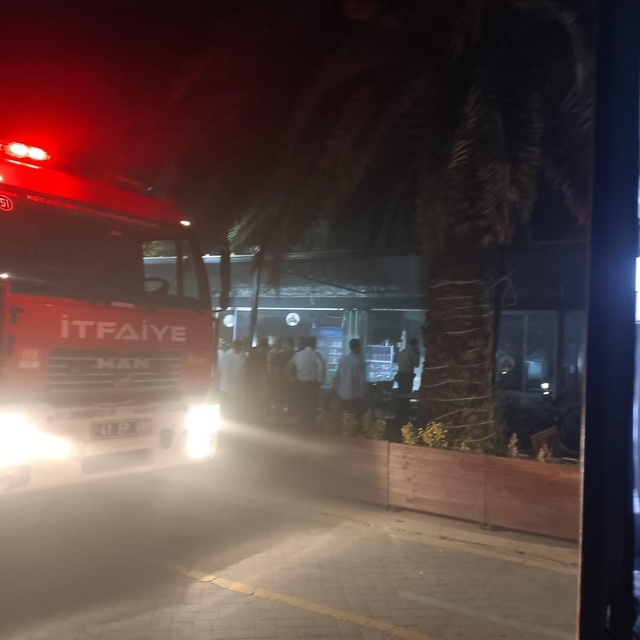 Körfez'de kafenin mutfağında çıkan yangın hasara neden oldu