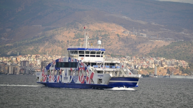 İZDENİZ'in ek seferleriyle 20 bin araç trafiğe çıkmadı
