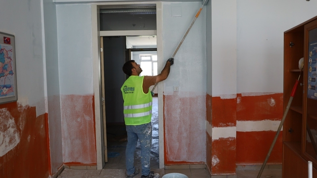 Eğitim yuvaları Büyükşehir'le yenileniyor