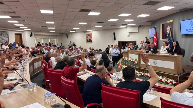 Büyükşehir Meclisi'ne 'ilaçlama' konusu damga vurdu