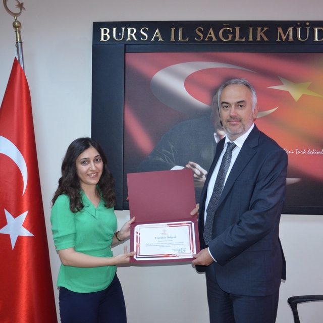 Ebenin dikkati anne ve bebeği kurtardı
Bursa'da "Her Gebeye Bir Ebe" projes...