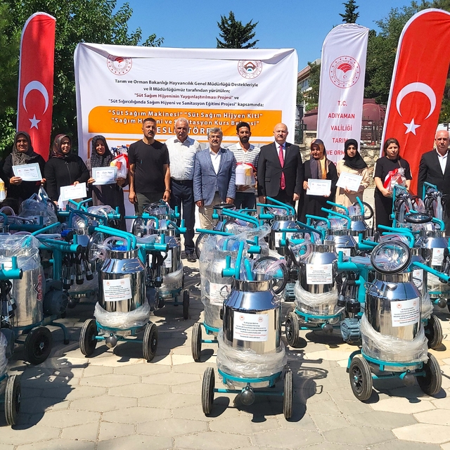 Adıyaman'da üreticilere süt sağım makinesi ve hijyen kiti desteği