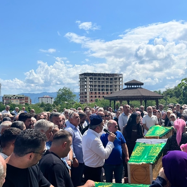 Ağabeyi, yengesi ve yeğenini öldüren emekli imam, teslim oldu
