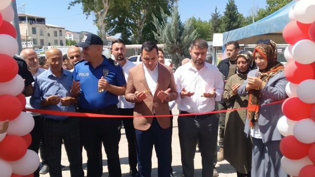 Kaymakam Algın, ADEM yıl sonu sergisine katıldı
