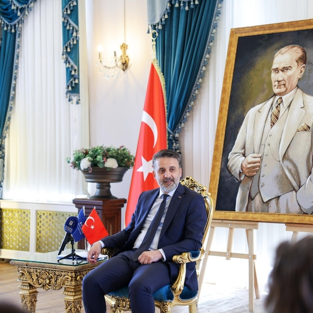 Altın Karagöz ekiplerinden Başkan Vekili Biba'ya ziyaret