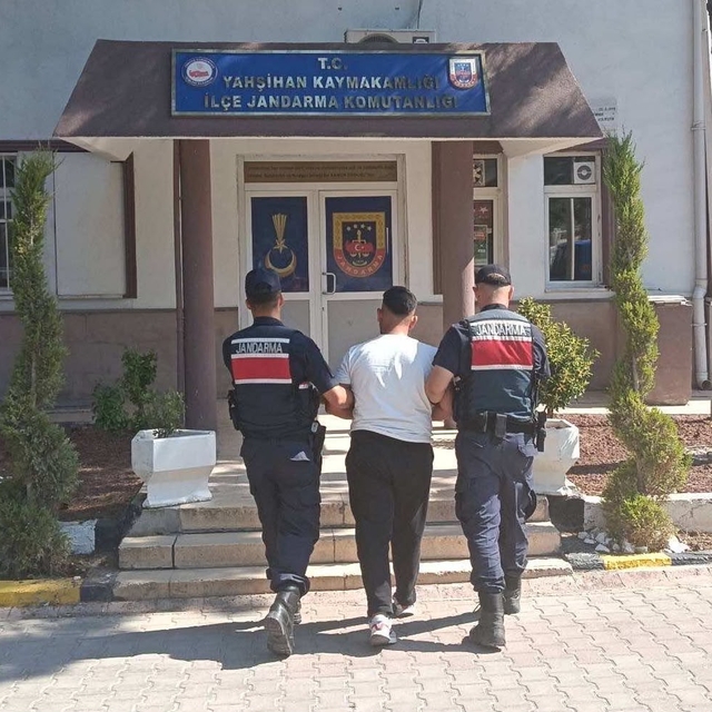 Kırıkkale'de "dolandırıcılık" suçundan aranan hükümlü yakalandı