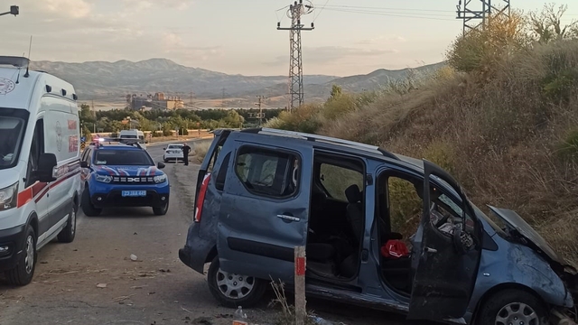 Elazığ'da trafik kazası: 4 yaralı