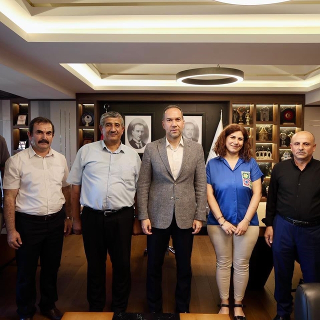 Başkan Özdemir'e UCLG üyeliği sonrası tebrik ziyaretleri sürüyor