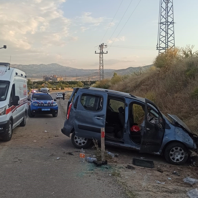 Elazığ'da trafik kazası: 4 yaralı