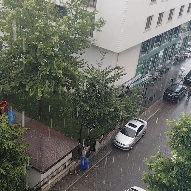 Meteorolojinin uyardığı Bingöl'de sağanak etkili oldu