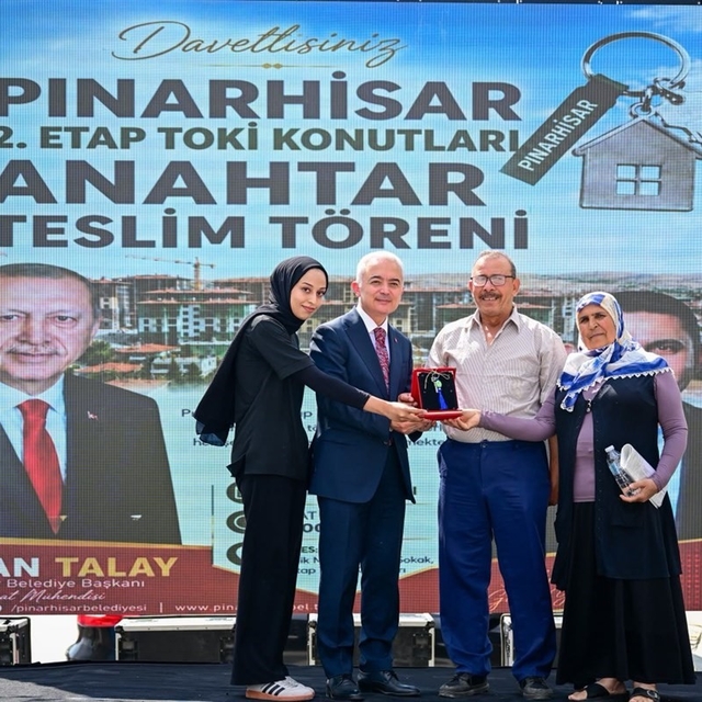 Pınarhisar'da TOKİ sevinci: Anahtarlar hak sahiplerine teslim edildi
Pınarh...