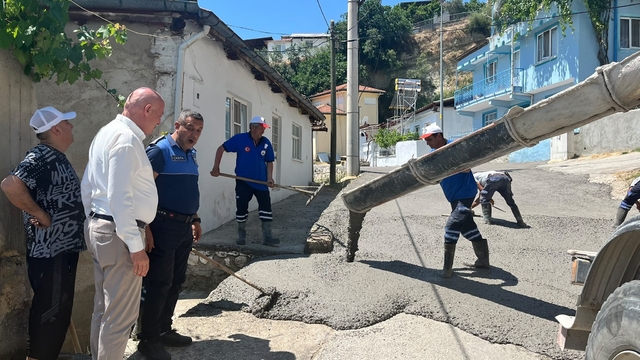 Başkan Kumral mahallerde yürütülen çalışmaları yerinde inceledi