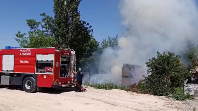 Malatya'da korkutan bahçe yangını