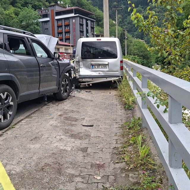 Trabzon'da trafik kazası: 7 Arap turist yaralı